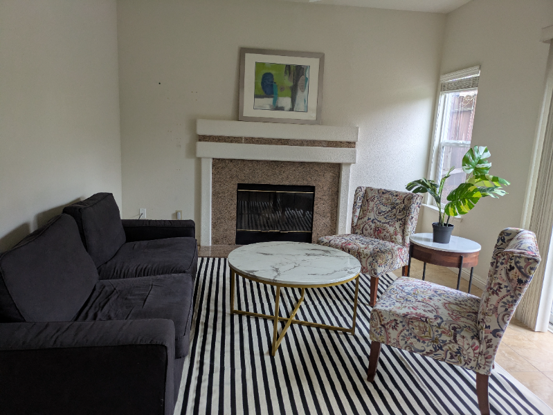 Folsom House: 105 Donegan Ct