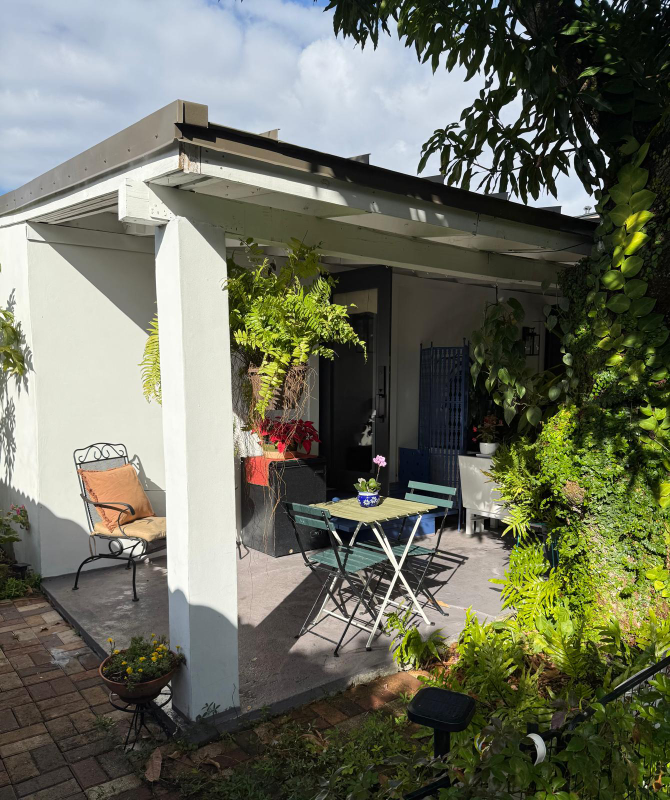 Miami Apartment: 41 SW 31st Court