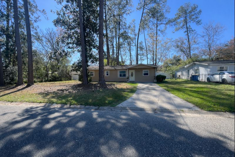 Jacksonville House: 4332 Key Largo Dr