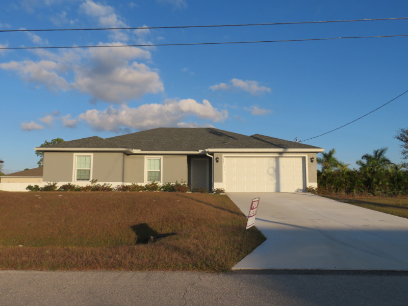 Cape Coral House: 2605 NE 6th Pl