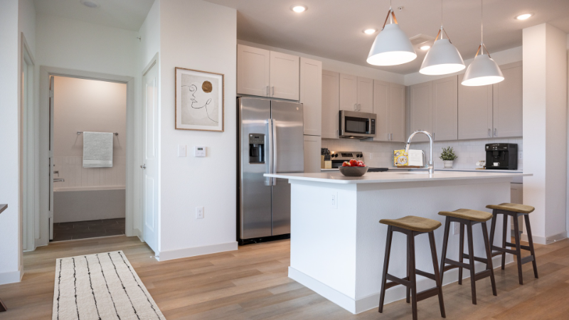 Del Valle Apartment: 11701 Dionda Ln