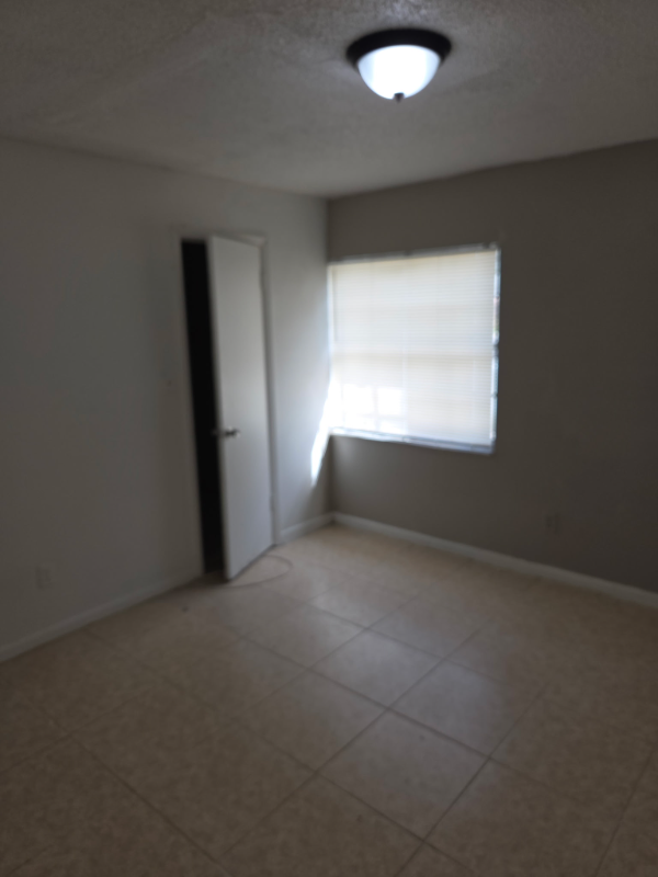 Orlando Apartment: 2714 Pioneer Rd