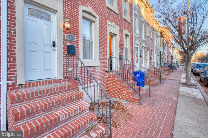Baltimore Townhome: 822 Washington Blvd
