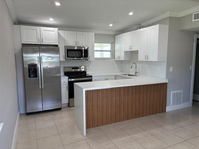 West Palm Beach House: 5580 Honeysuckle Drive