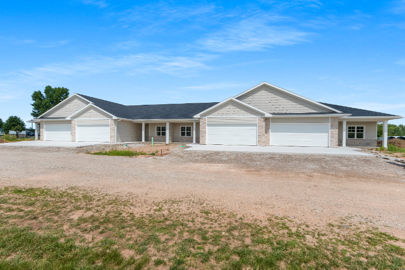 Green Bay Townhome: 2723 Sachet Pl