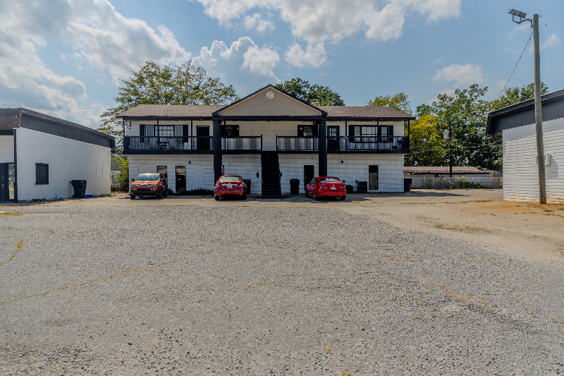 Anderson Condo: 1603 N Main St