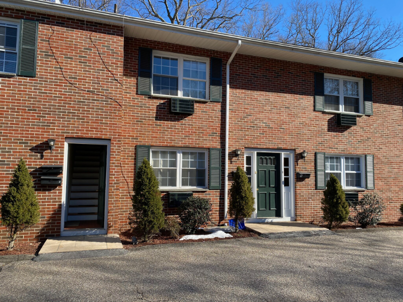 Stamford Townhome: 21 River Pl