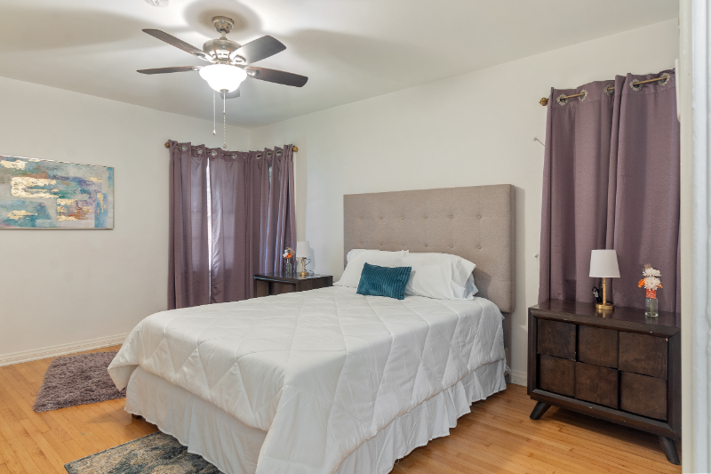 Los Angeles Multiplex: 1429 Ellsmere Ave