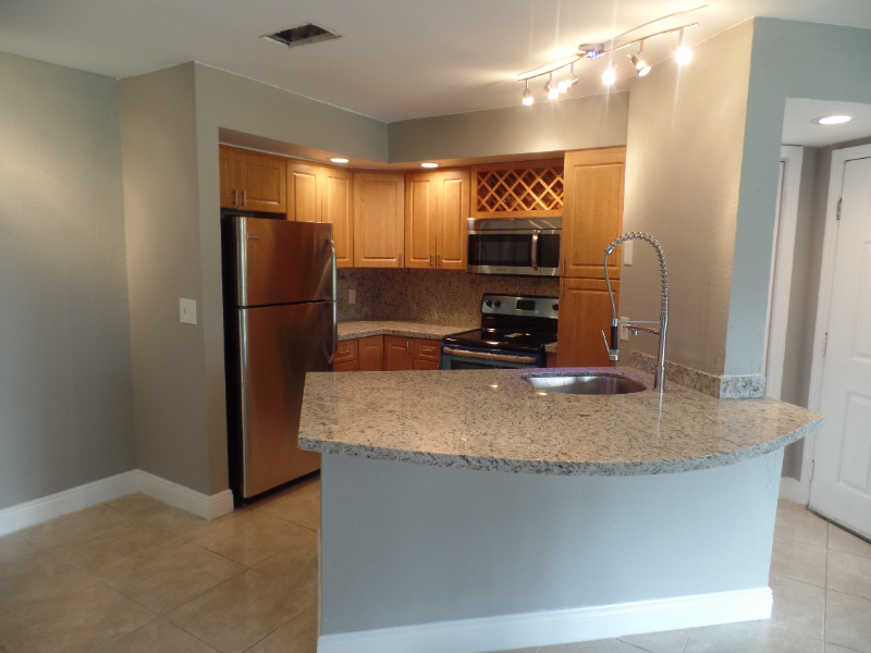 Fort Lauderdale Condo: 3350 Pinewalk Dr. North