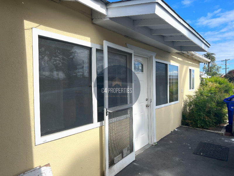 Vista Multiplex: 315 Lado De Loma Dr