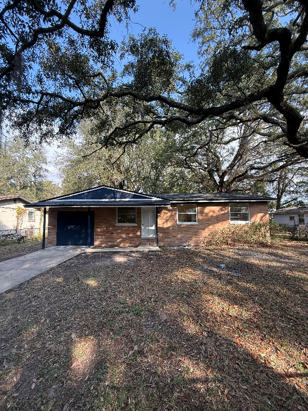 Jacksonville House: 1675 Winthrop st