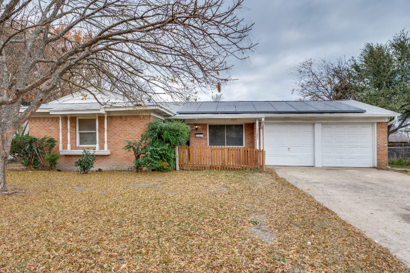 Farmers Branch House: 13809 Janwood Lane
