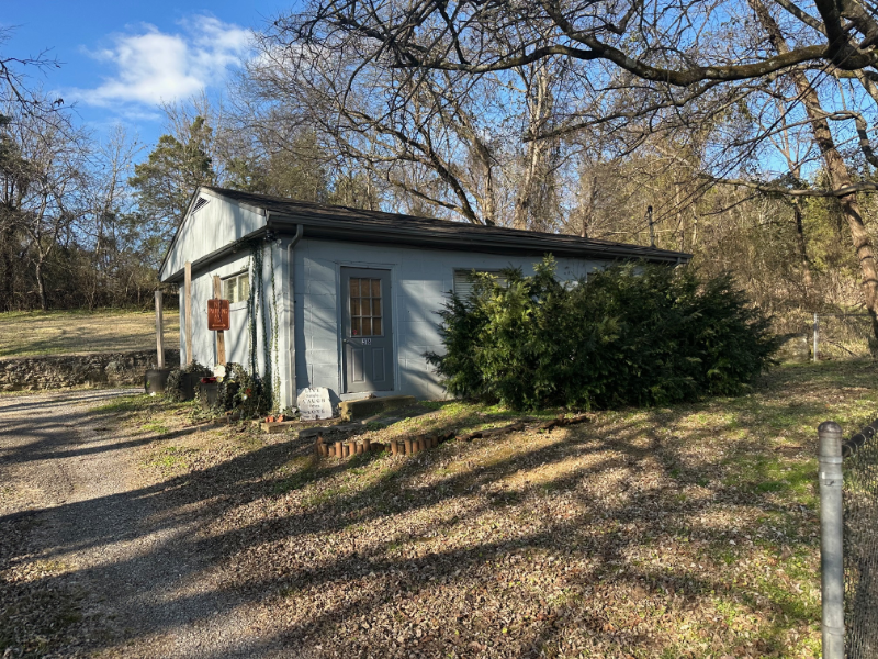 Pulaski House: 318 Valley View Dr