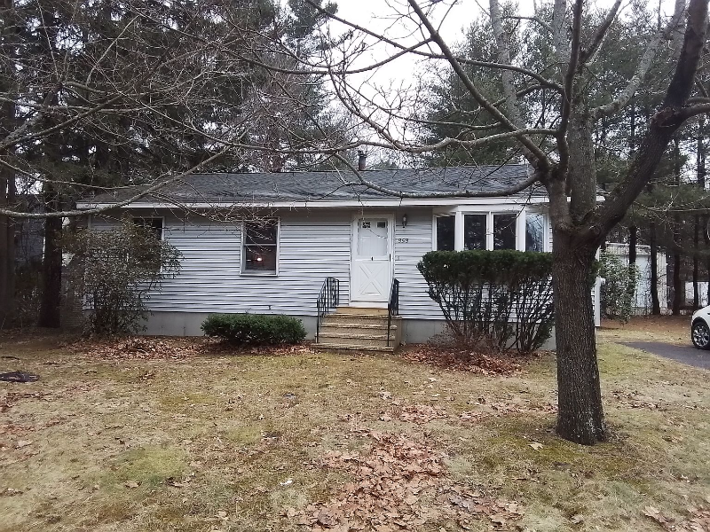 Leominster House: 959 Lancaster St