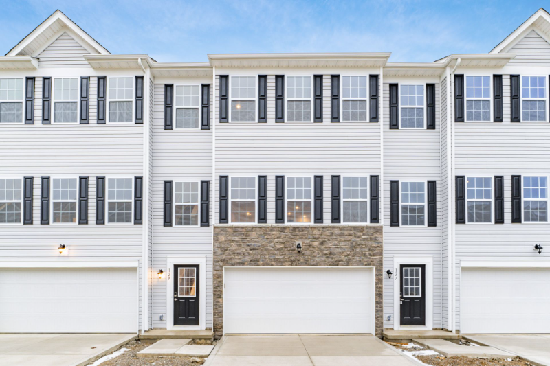 Reynoldsburg Townhome: 129 Dusky Willow Dr
