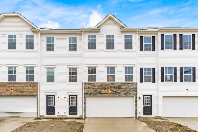 Reynoldsburg Townhome: 144 Dusky Willow Dr