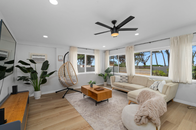 Hauula House: 54-100 Kamehameha Hwy