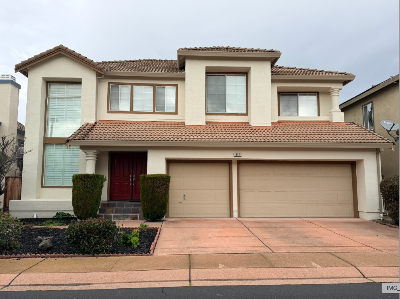 San Ramon House: 317 Winged Terrace