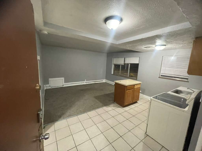 East Cleveland Apartment: 15112 Euclid Ave