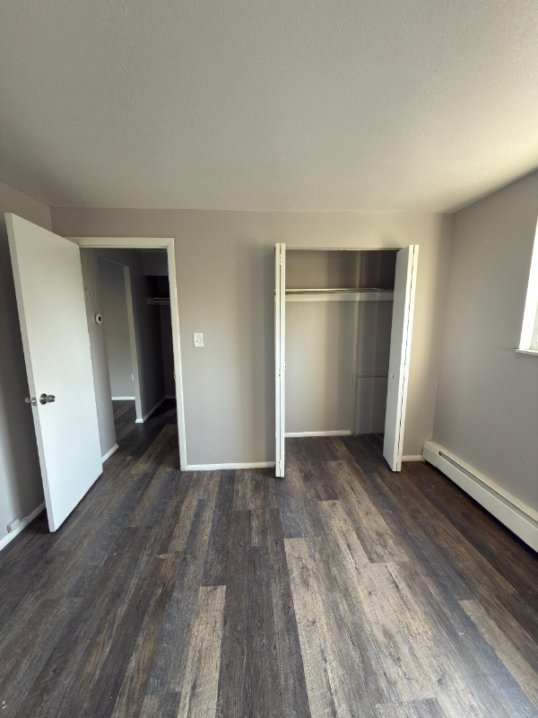 Cleveland Apartment: 14835 Euclid Ave