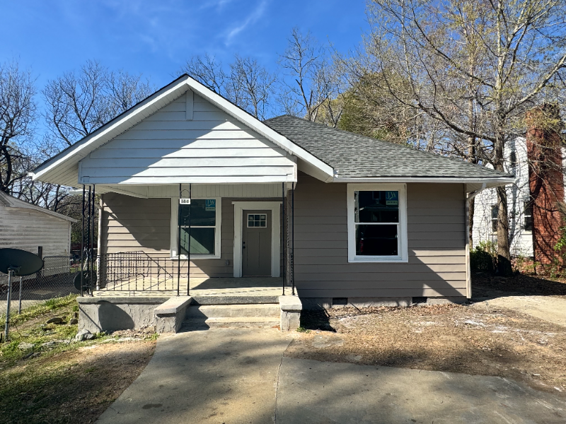 Chester House: 144 Walnut St