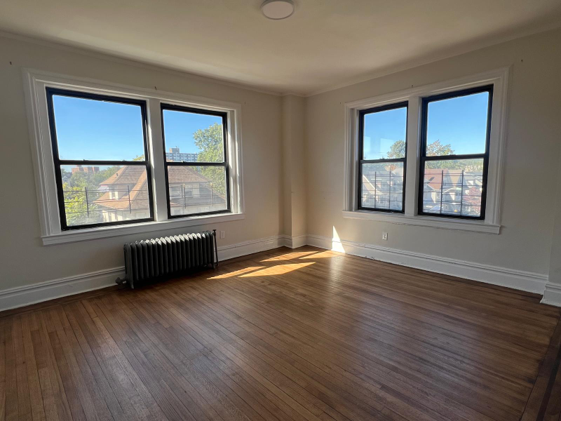 EAST ORANGE Condo: 157 South Harrison