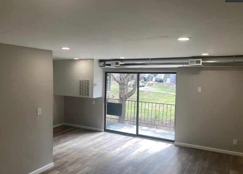 Cleveland Apartment: 17500 Euclid Ave