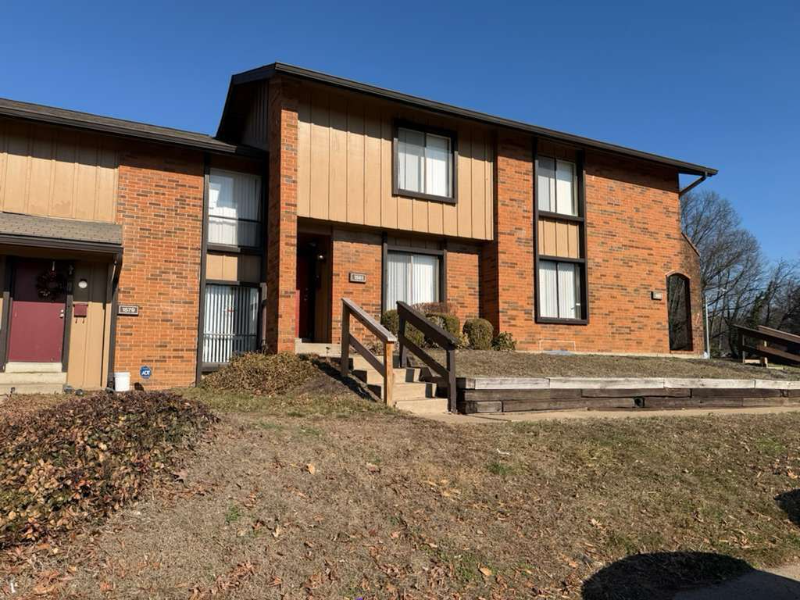 Ferguson Townhome: 3582 Pershall Rd