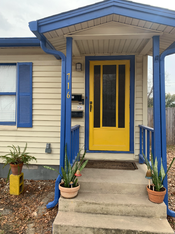 San Antonio House: 716 Shadwell Dr