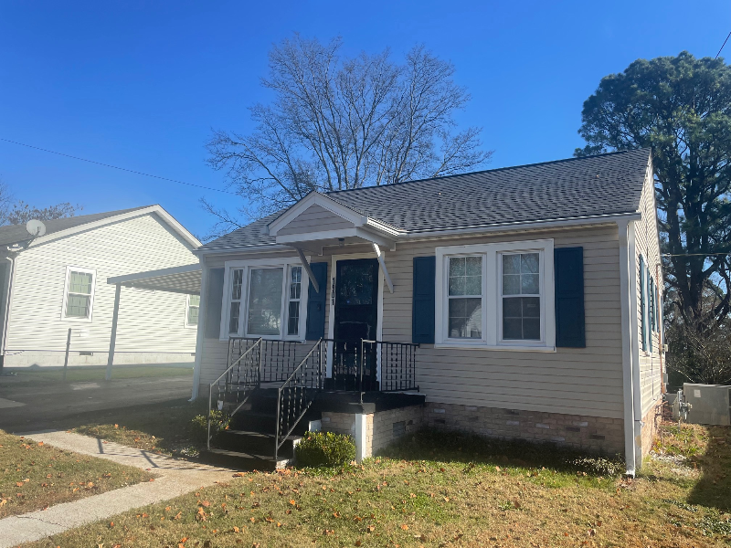 Columbia House: 1901 Cherry Street