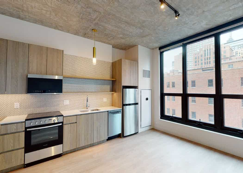 Chicago Condo: 212 W Chicago Ave