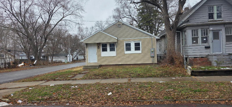 Peoria House: 2217 W Marquette St