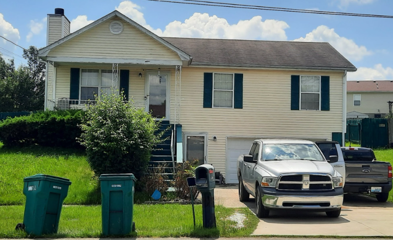 Radcliff House: 120 Monroe St