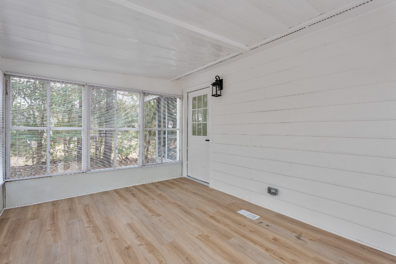 durham House: 5802 Lillie drive