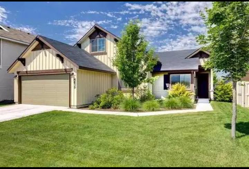 Meridian House: 4639 N Maplestone Ave