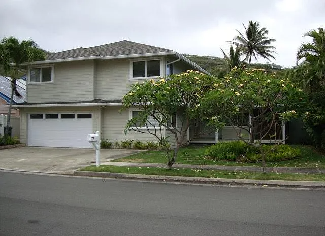 Honolulu House: 7120 Naakea St