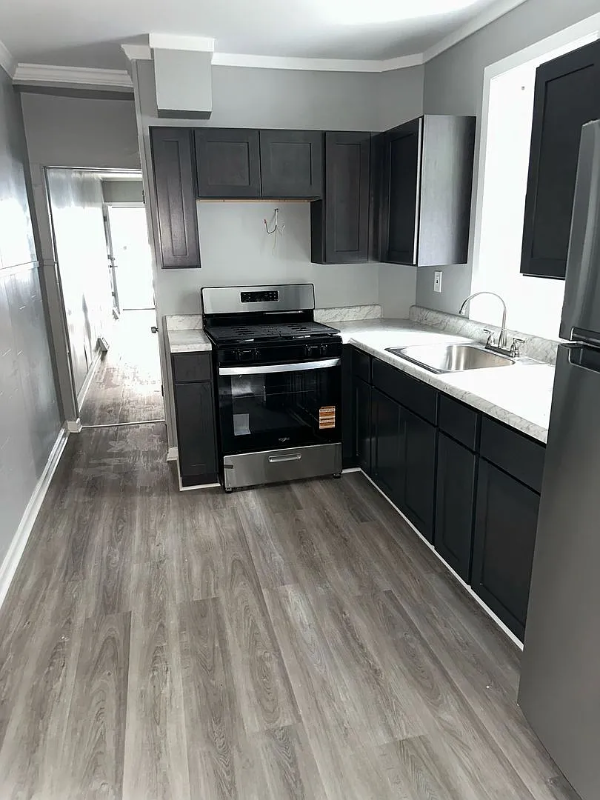 Trenton Townhome: 828 Beatty street