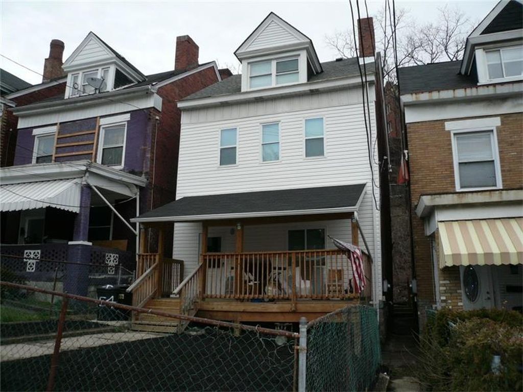 Pittsburgh House: 154 Robinson Street