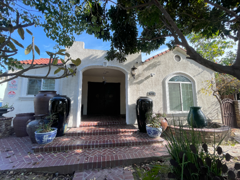Santa Ana House: 1311 S Ross St