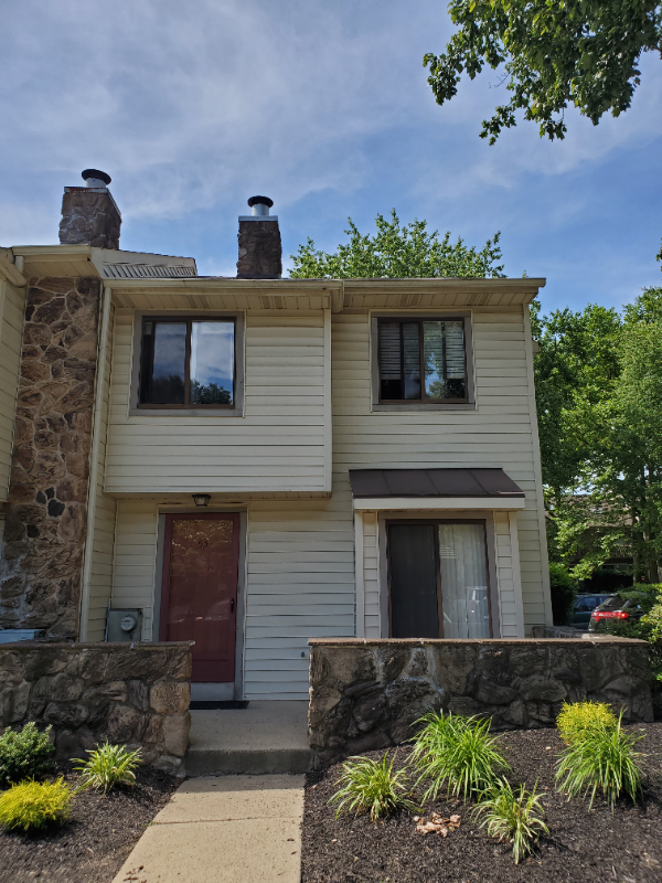 Wayne Townhome: 53 Flintlock Ln