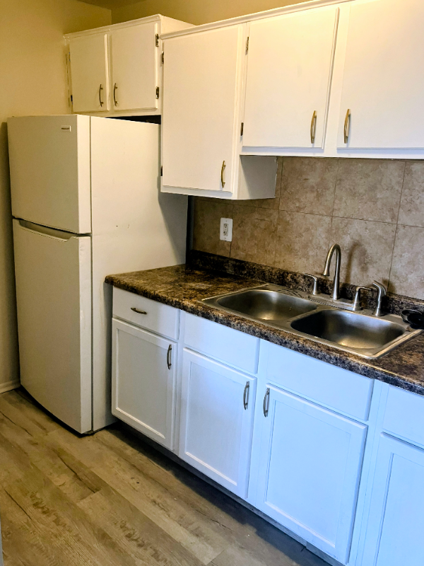 Detroit Apartment: 20490 schaefer hwy