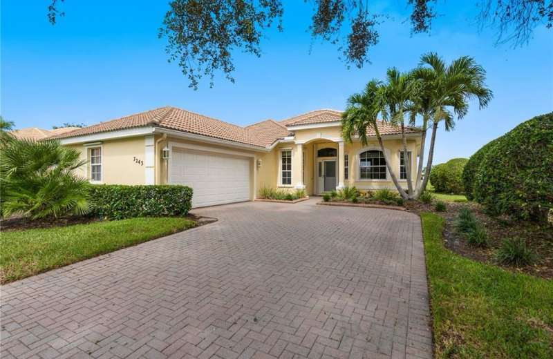 Sarasota House: 7243 Brambury Court