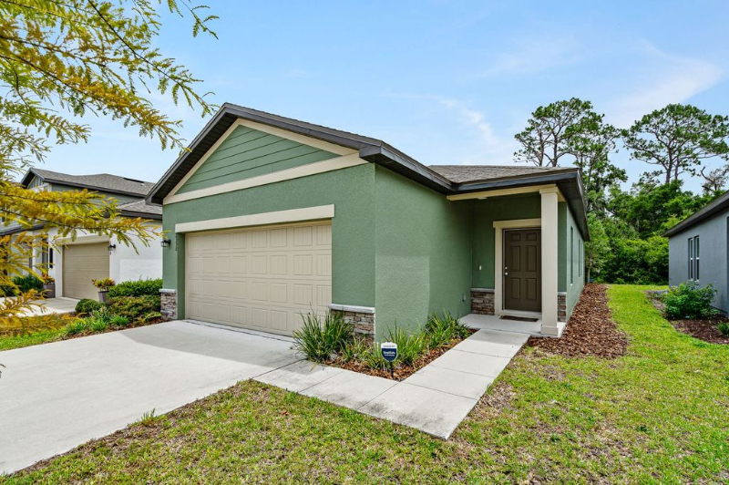 Deland House: 2352 Litchfield Loop
