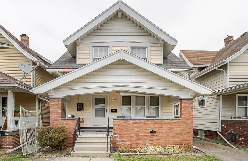 Toledo House: 1019 Radcliffe Dr