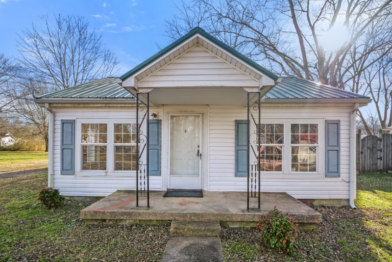 Portland House: 110 Demase St