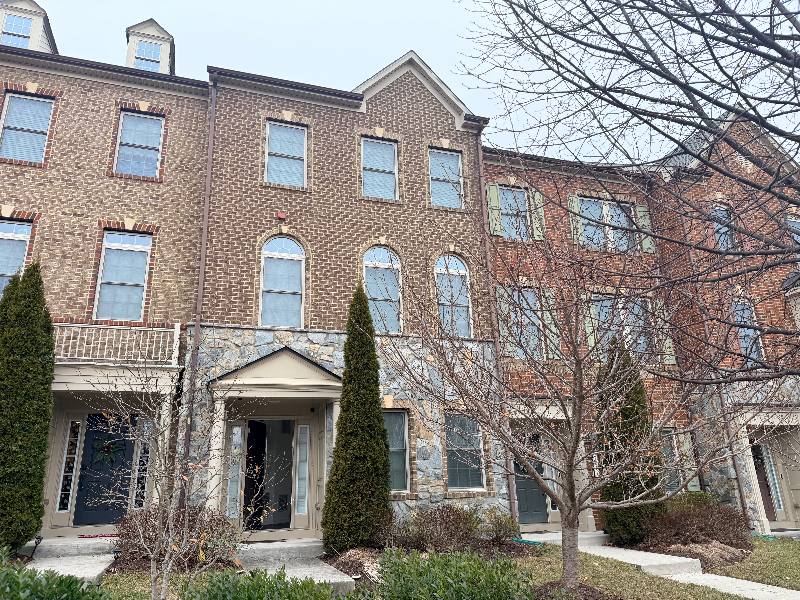 Hanover Townhome: 7413 Matapan Dr