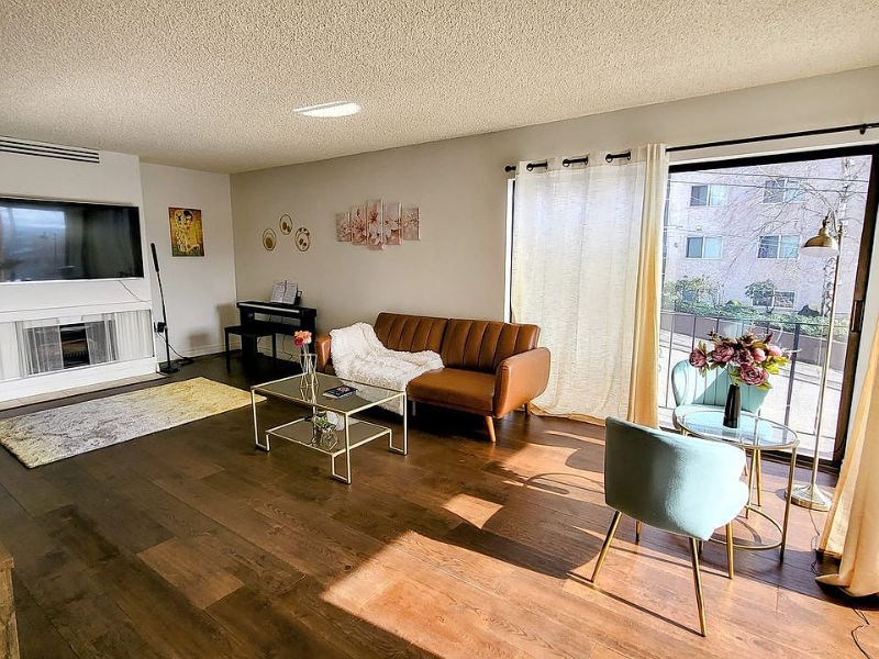 Seattle Condo: 1001 Queen Anne Ave N