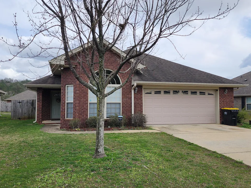 Odenville House: 905 Clover Ave