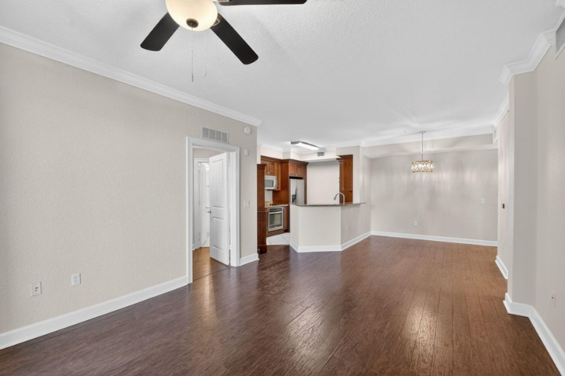 Boynton Beach Condo: 1660 Renaissance Commons Boulevard 2214