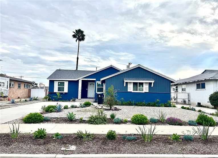 Granada Hills House: 16014 Horace St,